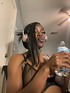 Snapshot of wishwashhy22 chatting on March 12, 4:51 am wishwashhy22 online show from March 12, 4:51 am