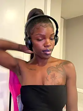 Snapshot of wishwashhy22 chatting on September 28, 5:46 am wishwashhy22 online show from September 28, 5:46 am