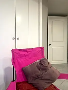 Snapshot of wishwashhy22 chatting on October 9, 6:28 pm wishwashhy22 online show from October 9, 6:28 pm