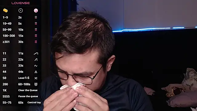 andrewmhilton  online show from November 8, 6:24 am