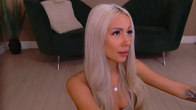 Bailey Rush online show from April 15, 6:48 pm