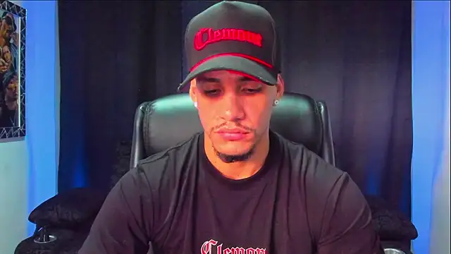 jhonnysnow17 online show from November 30, 9:41 pm