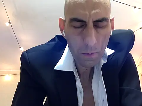 Snapshot of HandsomeAlfie chatting on October 1, 9:54 pm HandsomeAlfie online show from October 1, 9:54 pm