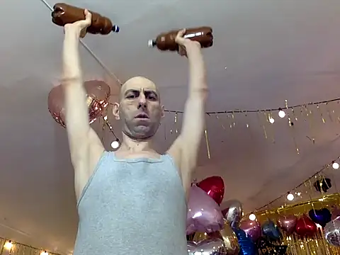 Snapshot of HandsomeAlfie chatting on January 17, 2:16 am HandsomeAlfie online show from January 17, 2:16 am