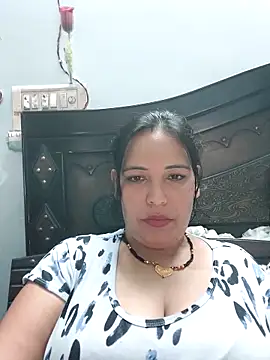Poojabhabi101 online show from October 2, 6:20 am