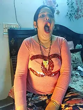 Poojabhabi101 online show from January 10, 6:04 am