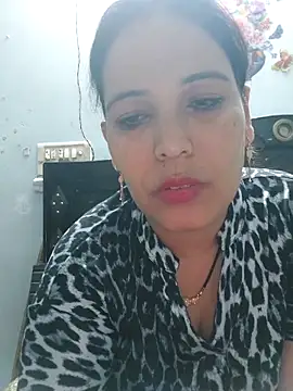 Poojabhabi101 online show from March 29, 4:40 pm