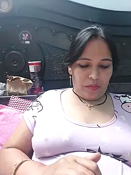 Poojabhabi101 online show from April 15, 5:42 pm