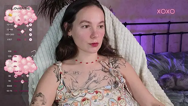 lil luna x online show from March 23, 5:28 pm