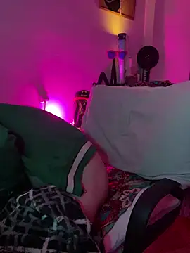 UntightedPuppy online show from December 31, 12:00 am