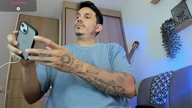 alejandro stark online show from May 22, 3:50 pm