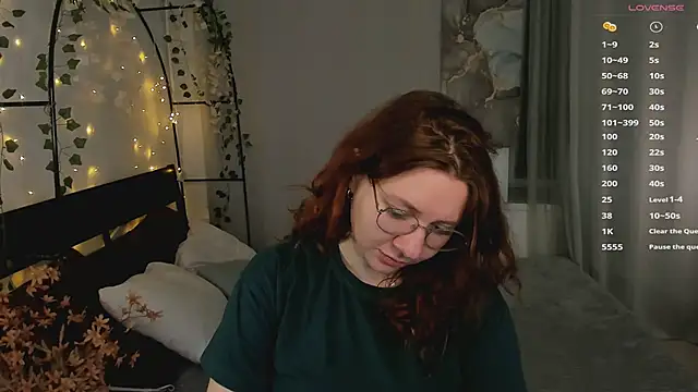 Snapshot of melissa_adamss chatting on April 16, 9:39 pm melissa adamss online show from April 16, 9:39 pm