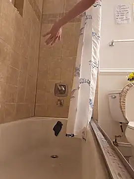 Snapshot of LiverandBrat77 chatting on February 1, 6:08 pm LiverandBrat77 online show from February 1, 6:08 pm