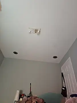 Snapshot of LiverandBrat77 chatting on February 15, 7:06 am LiverandBrat77 online show from February 15, 7:06 am