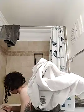 Snapshot of LiverandBrat77 chatting on March 11, 1:45 pm LiverandBrat77 online show from March 11, 1:45 pm