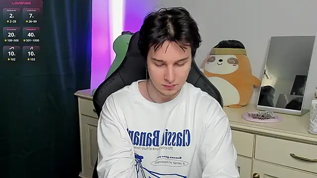 Snapshot of Vincent_Strong chatting on March 15, 12:00 pm Vincent Strong online show from March 15, 12:00 pm