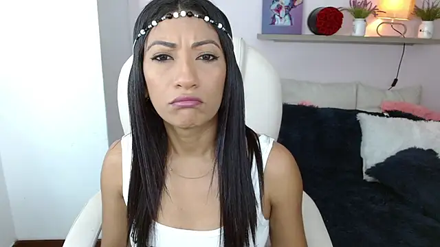 sofia perez    online show from March 6, 7:43 pm