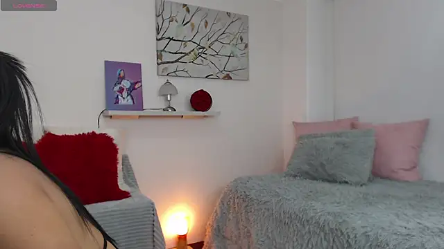 sofia perez    online show from November 18, 7:40 pm