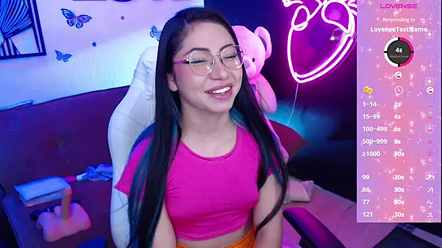 Snapshot of demyanderson_ chatting on December 12, 11:14 pm demyanderson online show from December 12, 11:14 pm