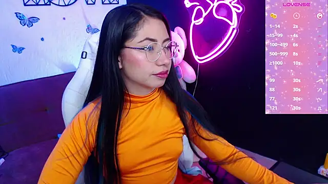 Snapshot of demyanderson_ chatting on February 15, 11:14 pm demyanderson online show from February 15, 11:14 pm