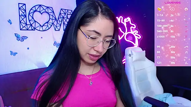 Snapshot of demyanderson_ chatting on February 19, 9:36 pm demyanderson online show from February 19, 9:36 pm