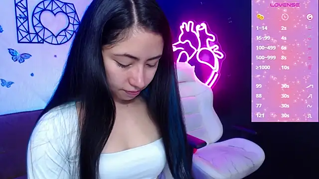 Snapshot of demyanderson_ chatting on March 10, 9:29 pm demyanderson online show from March 10, 9:29 pm