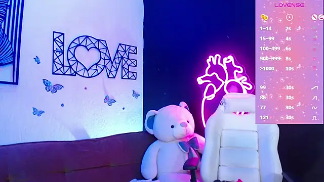 Snapshot of demyanderson_ chatting on March 11, 3:37 am demyanderson online show from March 11, 3:37 am