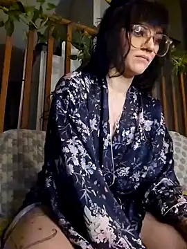 Snapshot of anyalikestosuck chatting on December 11, 1:39 pm anyalikestosuck online show from December 11, 1:39 pm