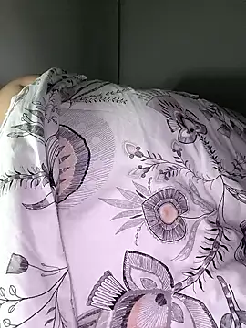 Snapshot of pigboybi chatting on January 25, 3:30 am pigboybi online show from January 25, 3:30 am