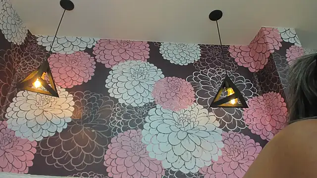 Myhottie Milf online show from January 21, 7:39 pm