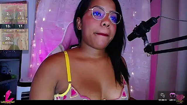 Snapshot of samanthaabloom chatting on January 29, 1:05 am samanthaabloom online show from January 29, 1:05 am