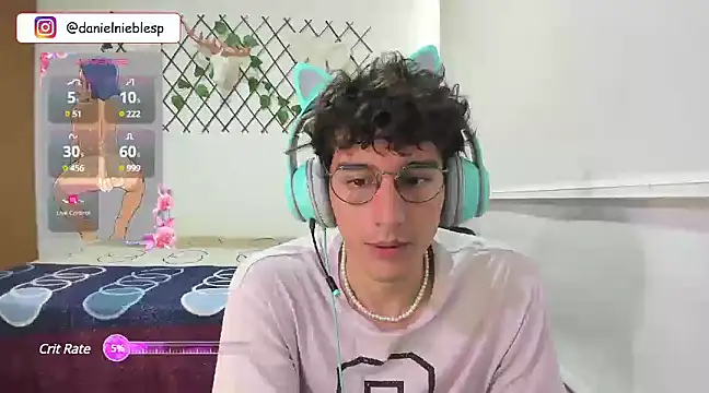 Snapshot of Jackson_Careyy chatting on February 6, 6:24 pm Jackson Careyy online show from February 6, 6:24 pm