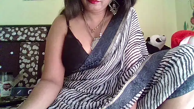 Snapshot of NautyBabe chatting on February 23, 10:06 am NautyBabe online show from February 23, 10:06 am