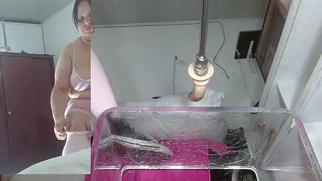 Snapshot of sammyEvans__ chatting on October 18, 2:25 am sammyEvans online show from October 18, 2:25 am