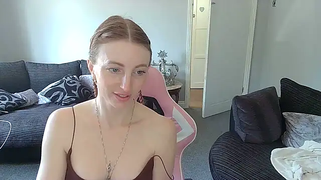 Red firesquirt online show from April 29, 8:51 am