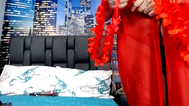 Lucy mature8 online show from February 22, 5:44 pm