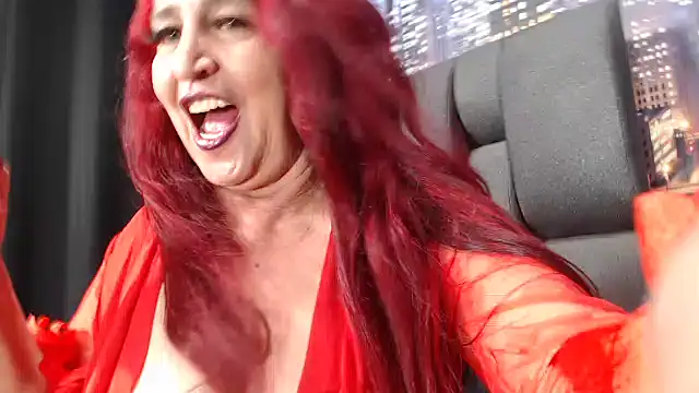 Snapshot of Lucy_mature8 chatting on July 18, 9:51 pm Lucy mature8 online show from July 18, 9:51 pm