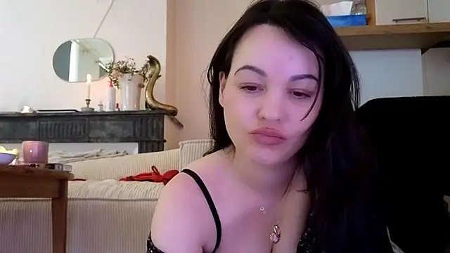 Lilie romeo online show from March 3, 3:20 pm