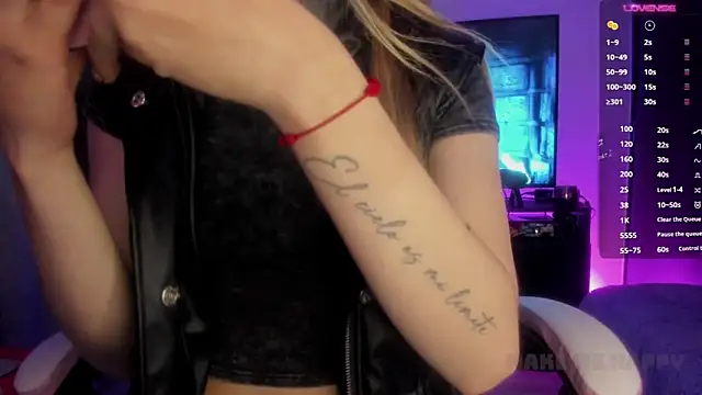 TiffanyBela online show from March 17, 12:19 am