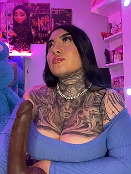 CloeeBeckam online show from March 30, 8:15 am