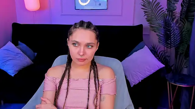 ChloeSunny online show from June 28, 7:20 pm