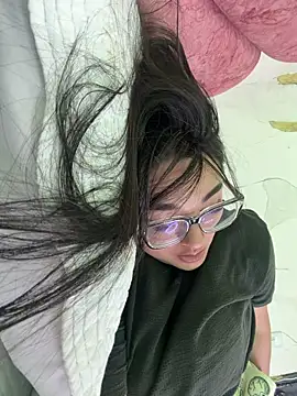 CelesteBrucee online show from April 11, 1:43 am