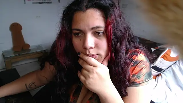 girl milk2 online show from April 16, 6:30 pm