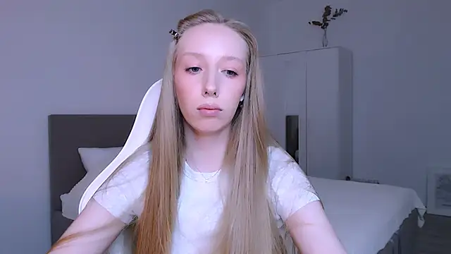 Luna insniity online show from December 14, 9:08 pm