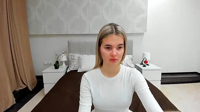 Donna Evans online show from November 27, 12:02 am