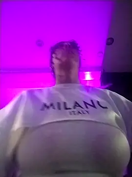 Hotasiansensation online show from December 17, 4:24 pm