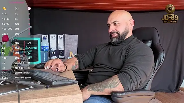 Snapshot of JD-69 chatting on November 11, 7:36 pm JD-69 online show from November 11, 7:36 pm