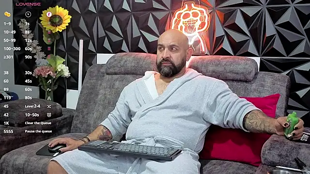 Snapshot of JD-69 chatting on January 8, 7:38 pm JD-69 online show from January 8, 7:38 pm