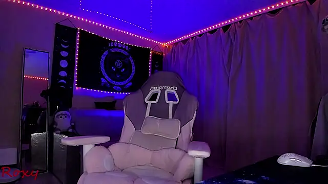 wet dream  online show from March 8, 4:11 pm