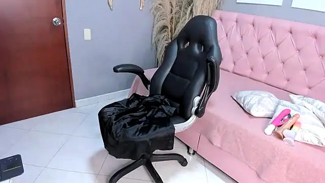 Anahi falcon online show from February 12, 12:44 pm